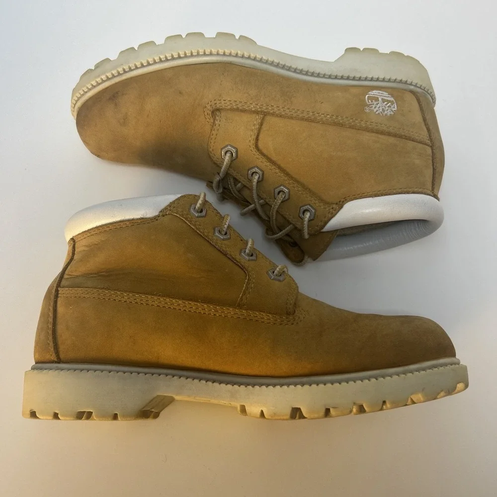 Timberland Women's Nellie Waterproof Chukka Boots Size 7.5M Wheat Nubuck Leather